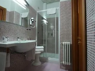 فندق سان فرانسيسكو ميلان 3*,